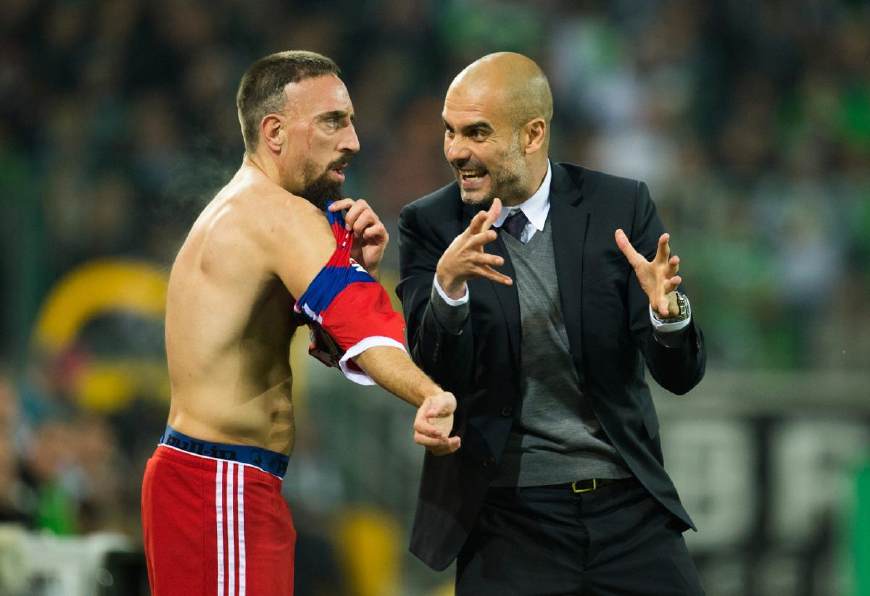  曼城德比战落败，瓜迪奥拉赛后罕见暴怒  