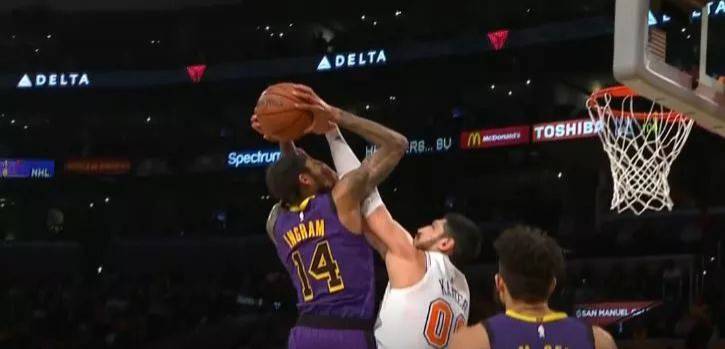  布朗森全能表现领跑尼克斯轻取魔术收获赛季第45胜